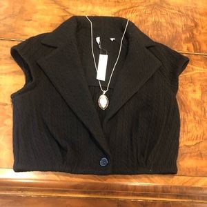 Lisli 🎁NWT $288 Lord & Taylor WOOL short sleeve black cropped cardigan WOW!